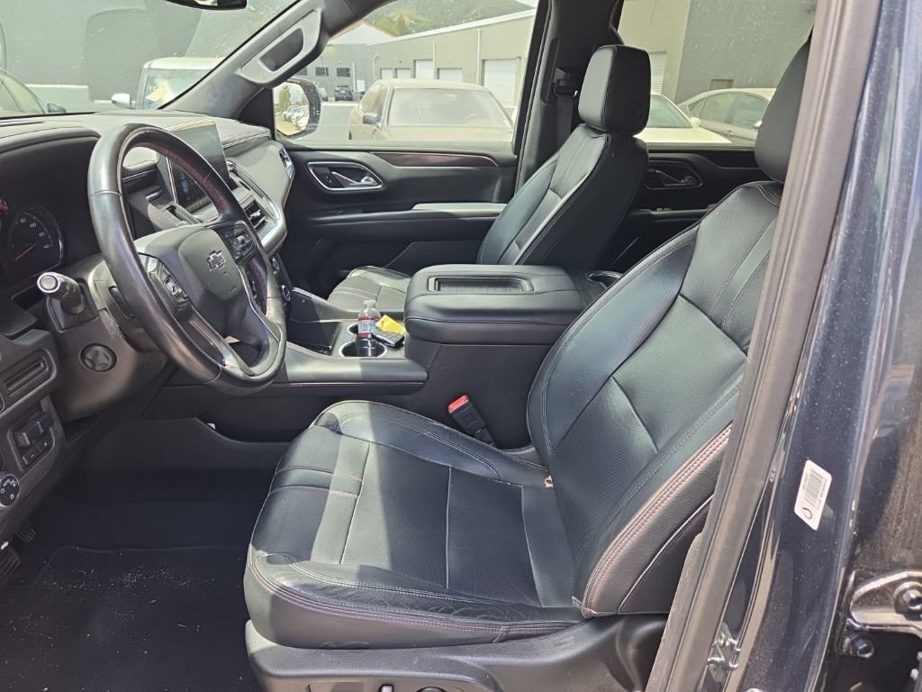 Used 2021 Chevrolet Tahoe RST w/ Luxury Package RWD image 10