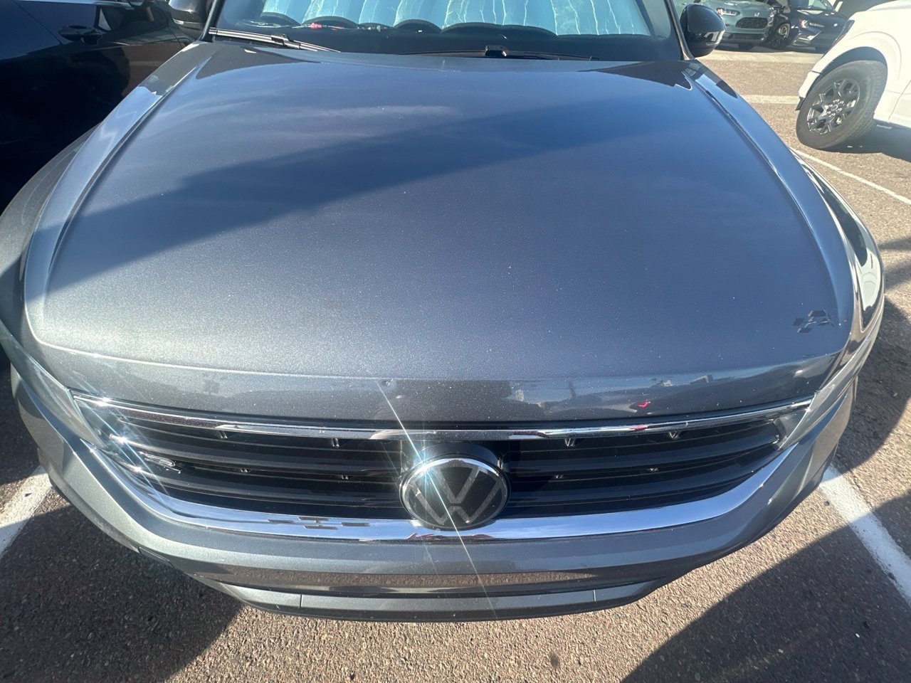 Used 2024 Volkswagen Tiguan SE R-Line FWD image 16