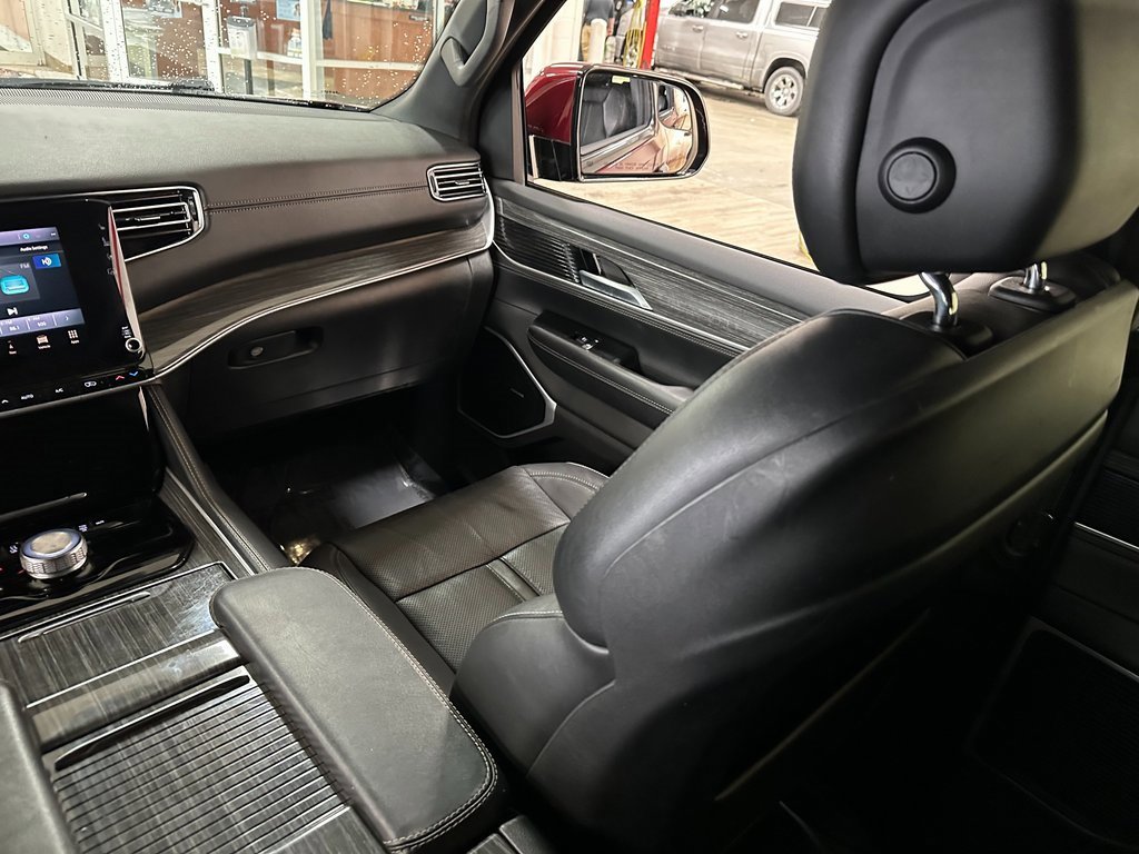 Used 2022 Jeep Wagoneer Series II image 14