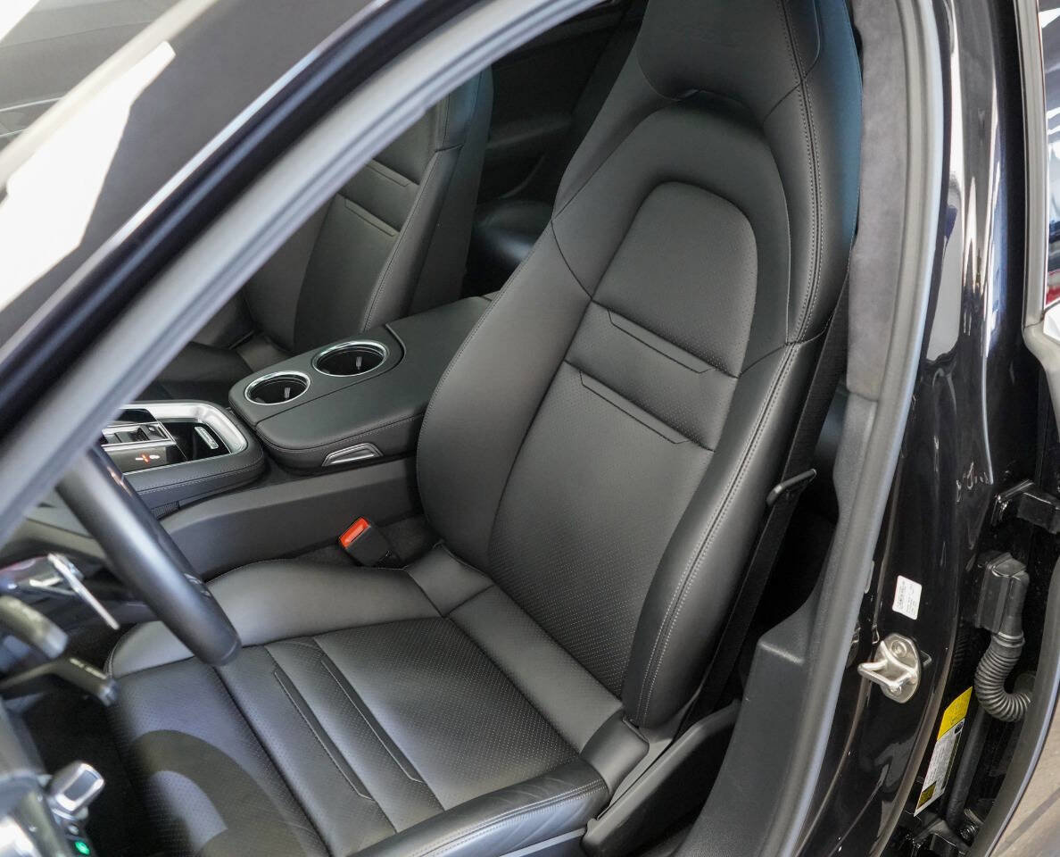 Used 2023 Porsche Panamera Turbo S image 51
