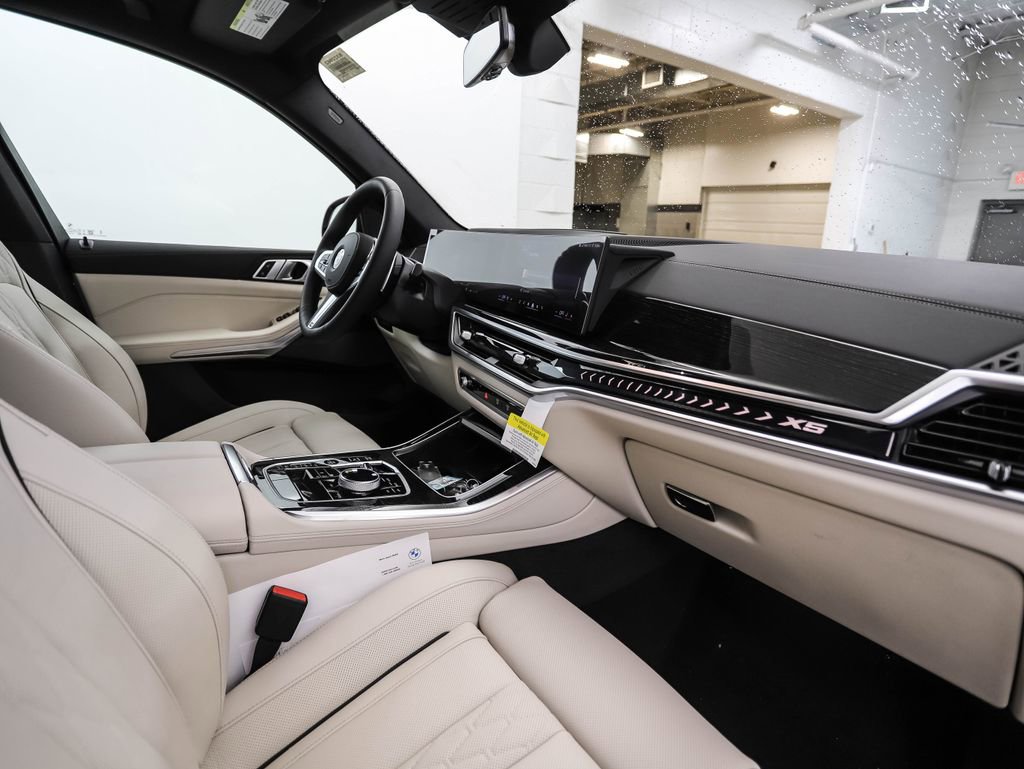 New 2026 BMW X5 xDrive40i w/ Executive Package image 30