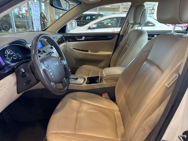 Used 2010 Hyundai Genesis 3.8 image 10