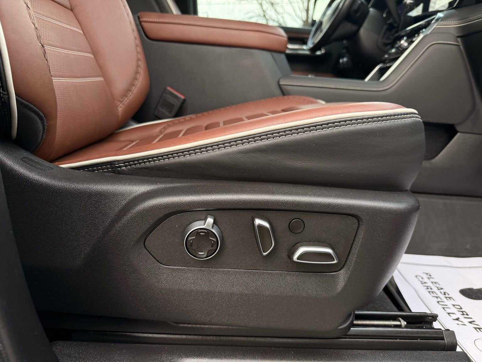 Used 2024 GMC Sierra 2500 Denali Ultimate image 24