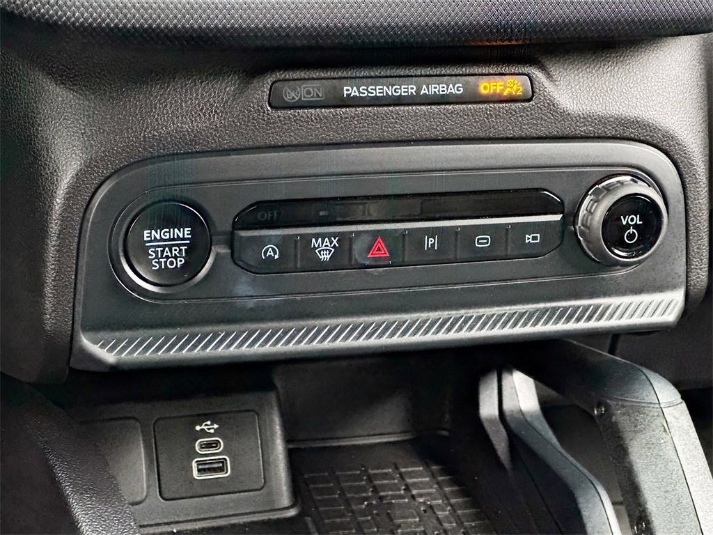 Used 2025 Ford Bronco Sport Badlands image 18