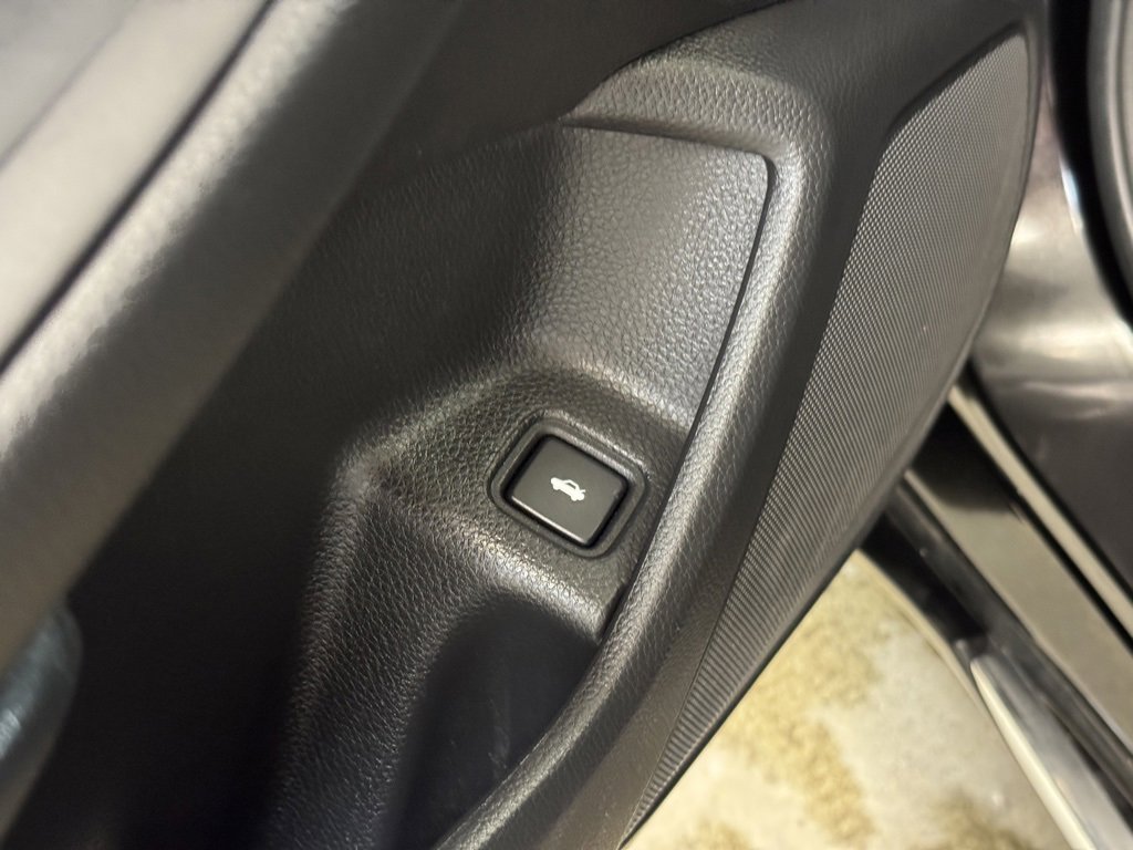 Used 2022 Honda Accord EX-L image 11