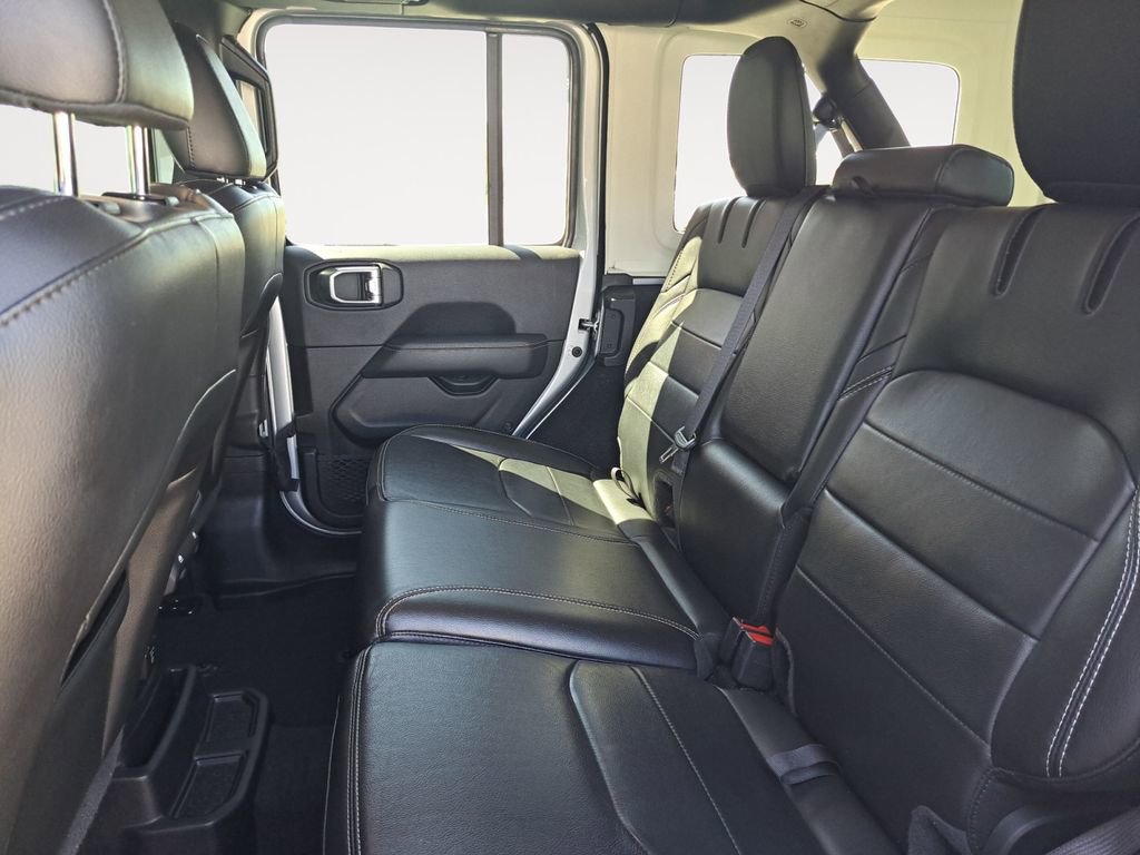 Used 2023 Jeep Wrangler Unlimited Sahara w/ Cold Weather Group AWD/4WD image 13