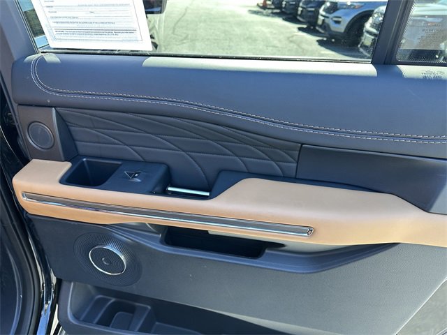 Certified 2022 Ford Expedition Max Platinum image 41