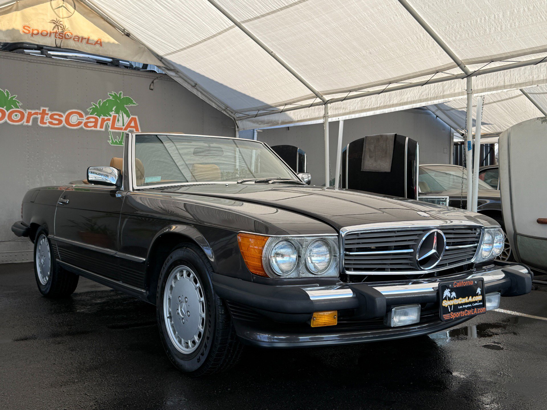 Used 1987 Mercedes-Benz 560 SL image 1