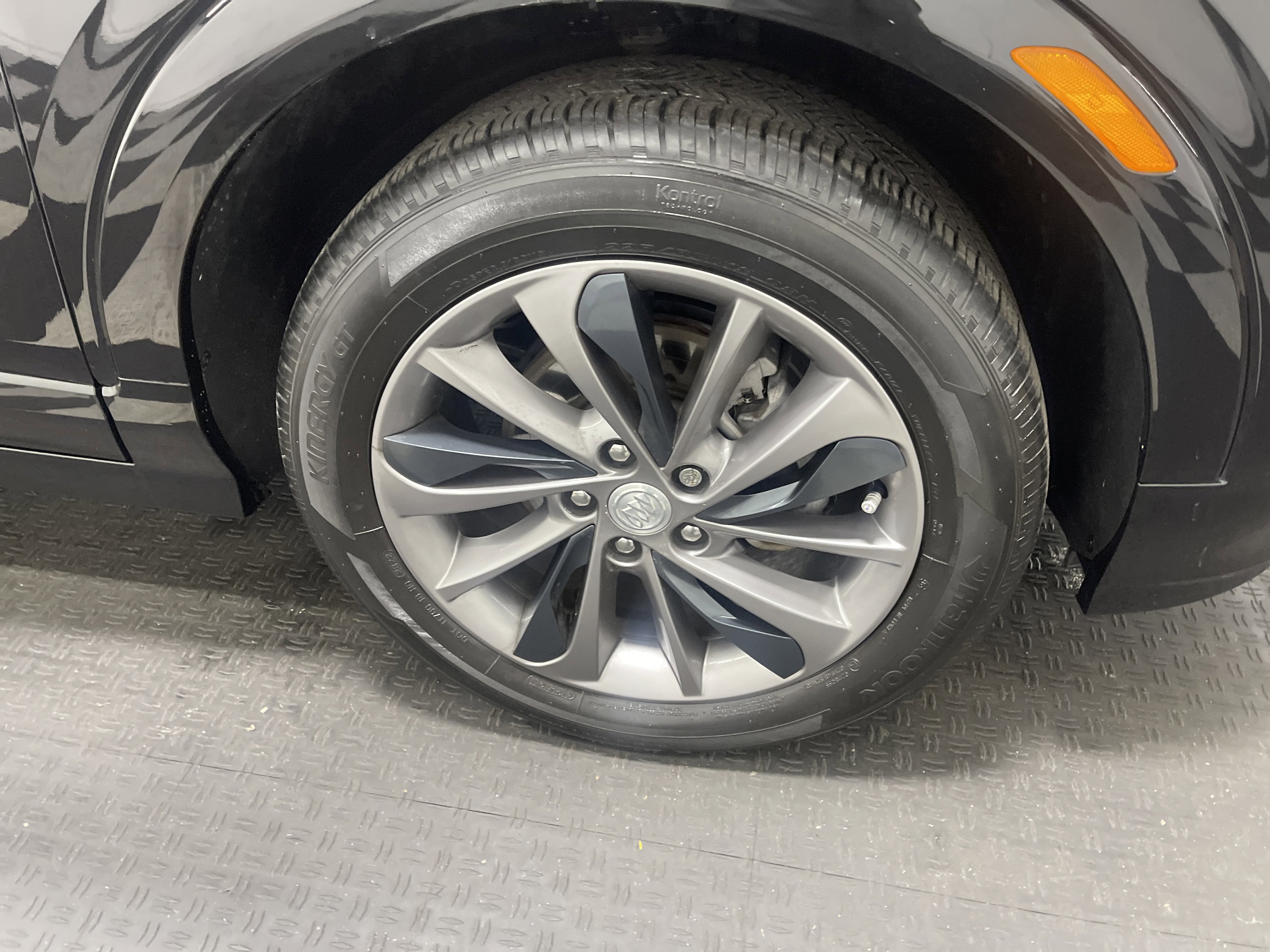 Used 2023 Buick Encore GX Select w/ Sport Touring Package image 28