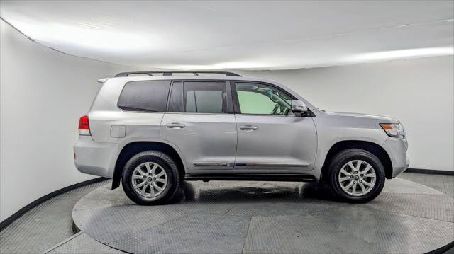 Used 2017 Toyota Land Cruiser AWD/4WD image 9
