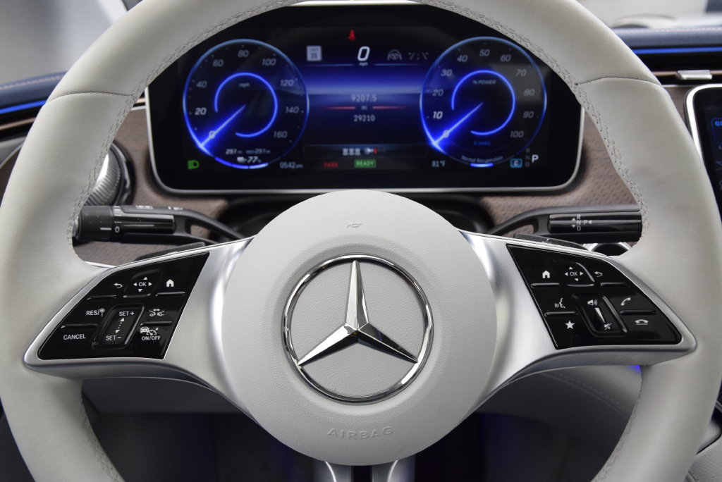 Used 2023 Mercedes-Benz EQE 350+ 4MATIC Sedan image 23