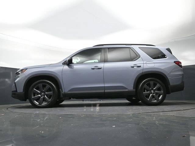 Used 2023 Honda Pilot Sport image 25