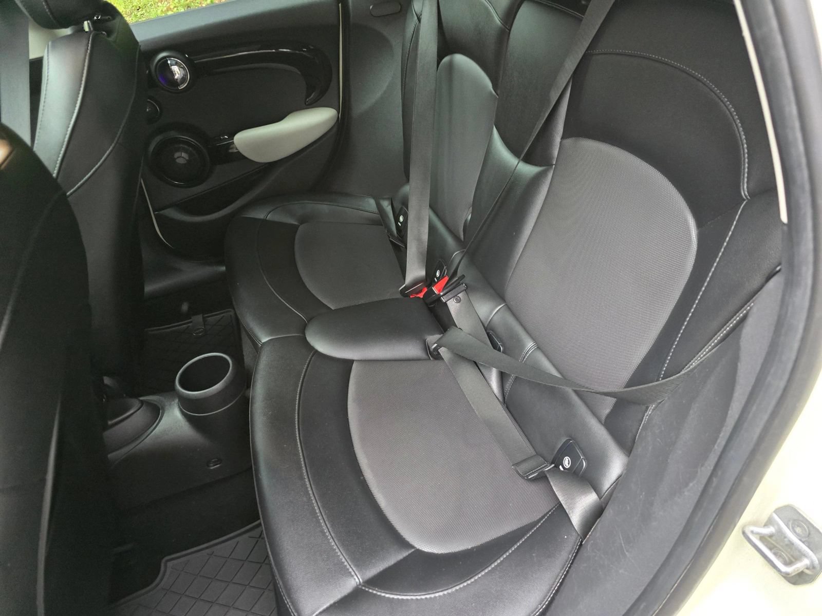 Used 2016 MINI Cooper S FWD image 18