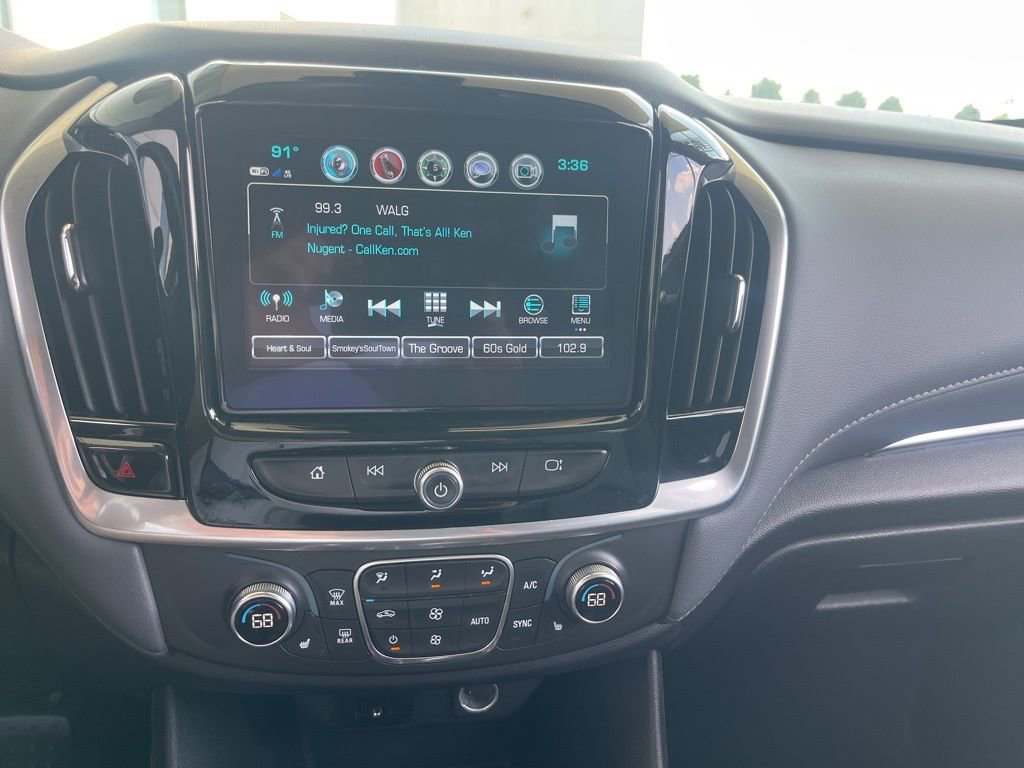 Used 2019 Chevrolet Traverse LT w/ LT Premium Package image 15