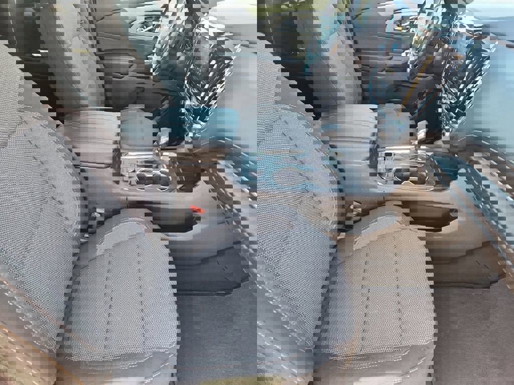 Used 2021 Chevrolet Traverse LT image 15