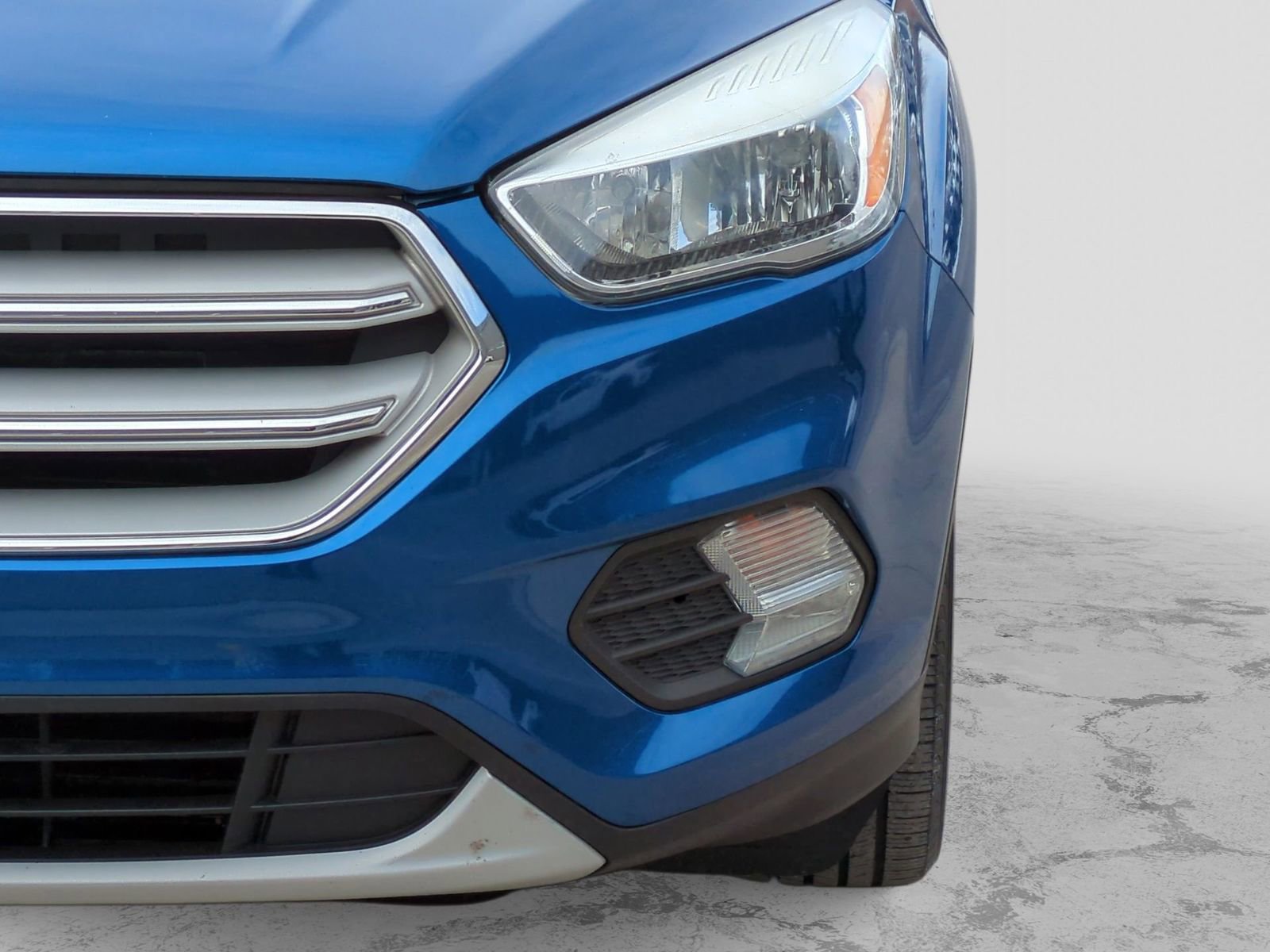 Used 2018 Ford Escape SE w/ SE Sync 3 Package image 12