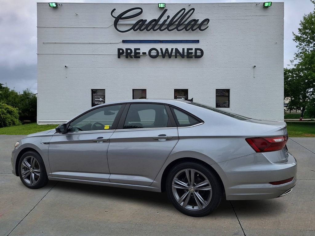 Used 2021 Volkswagen Jetta R-Line w/ R-Line Cold Weather Package image 5