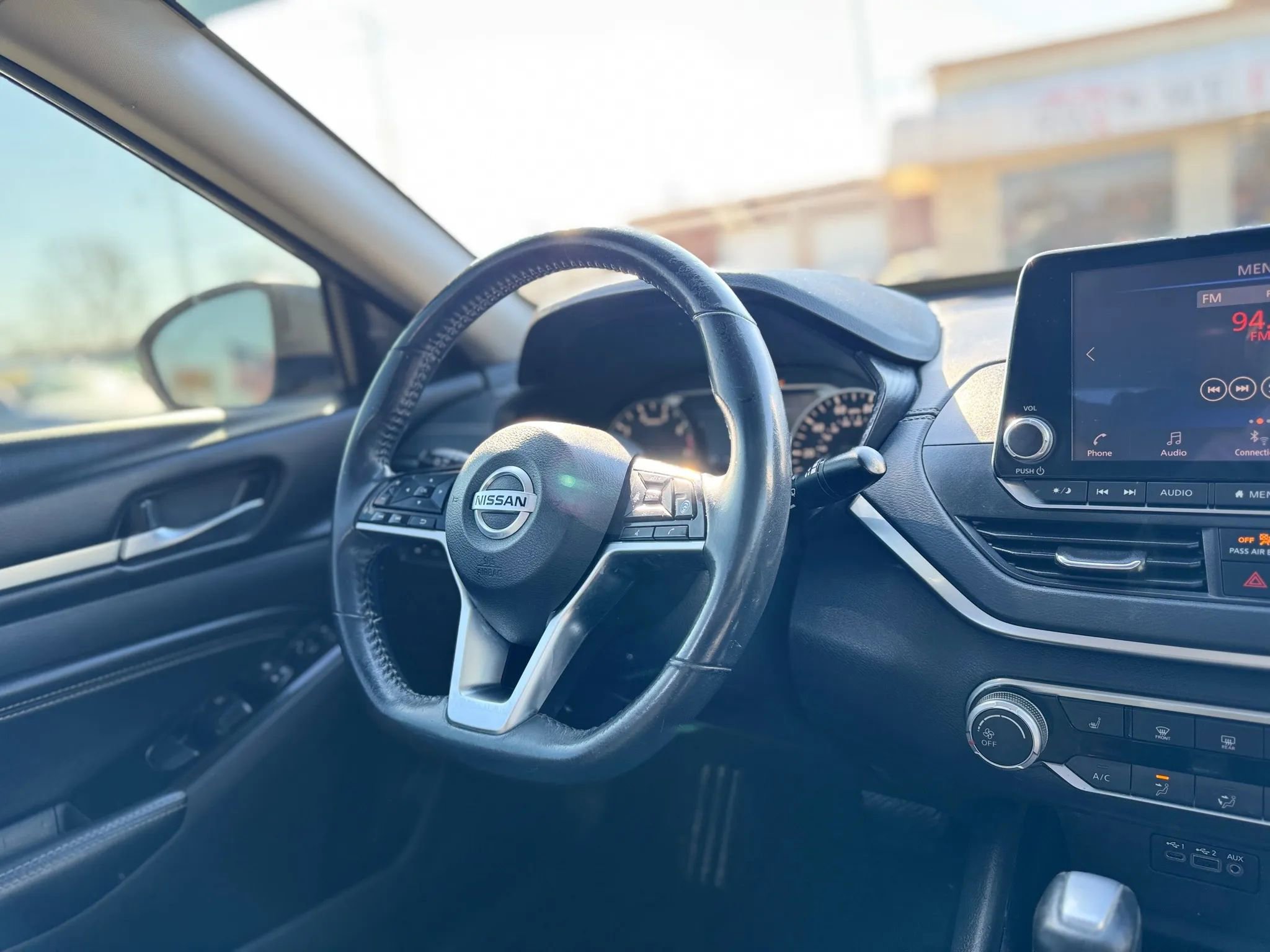 Used 2022 Nissan Altima 2.5 SV w/ SV Premium Package image 23