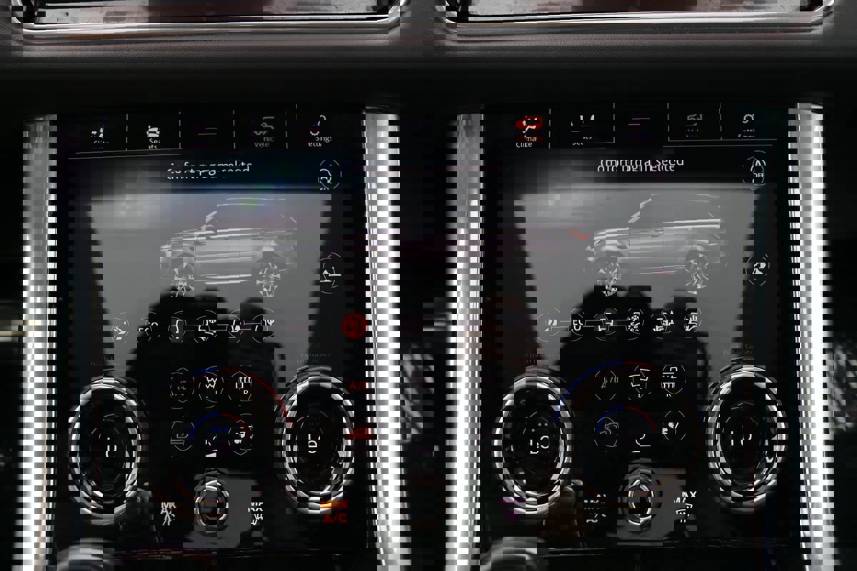 Used 2018 Land Rover Range Rover Sport HSE Dynamic image 25