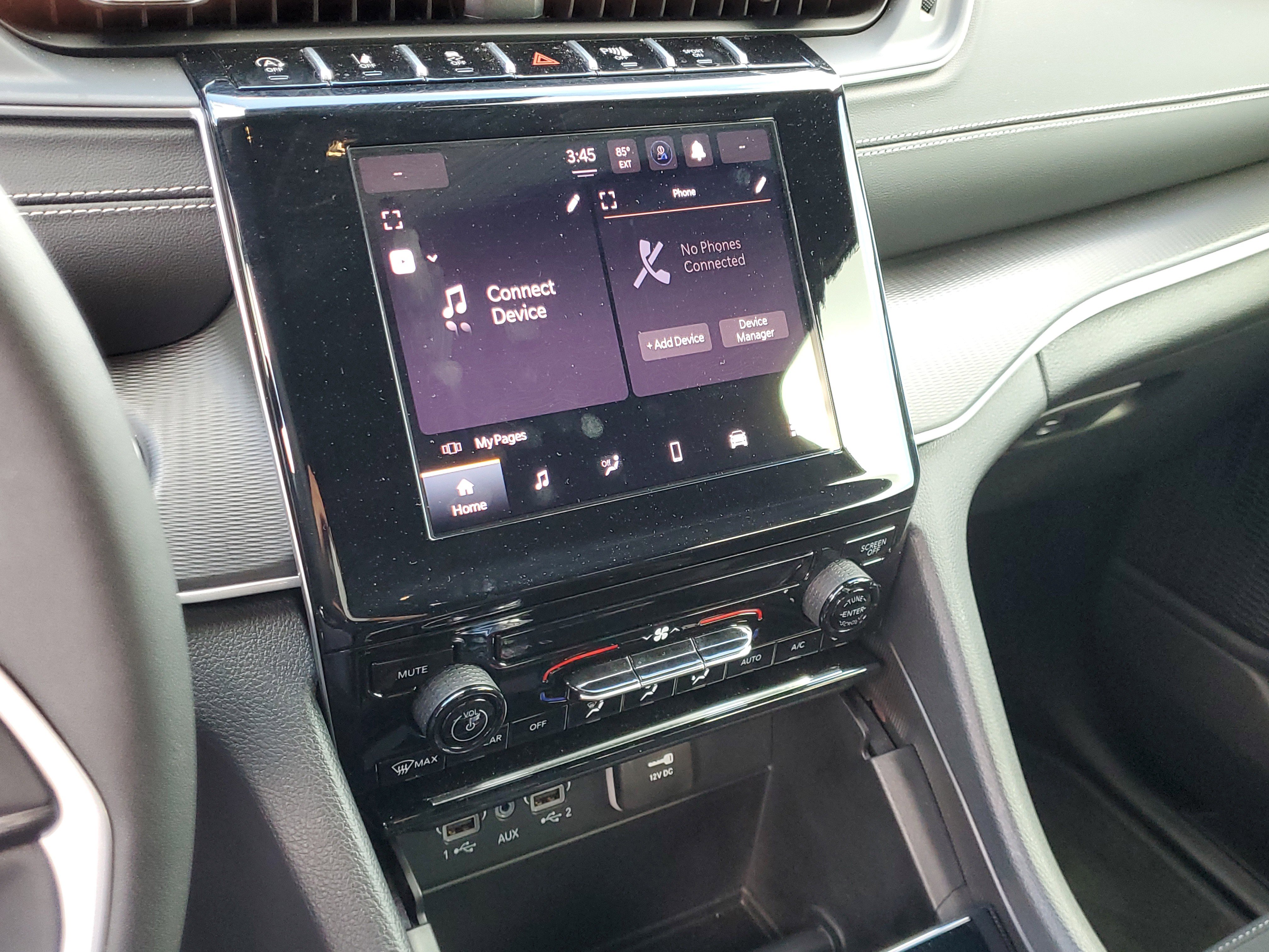 Used 2025 Jeep Grand Cherokee L Laredo w/ Trailer Tow Package image 24