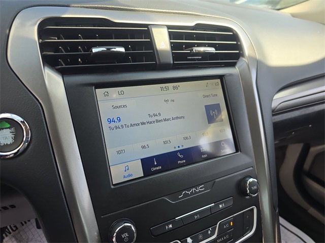 Used 2020 Ford Fusion SE image 23