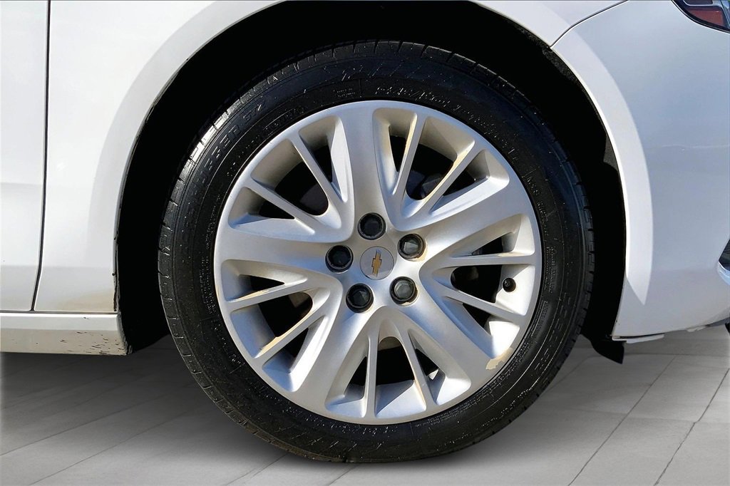Used 2014 Chevrolet Impala LS w/ LS Convenience Package image 30