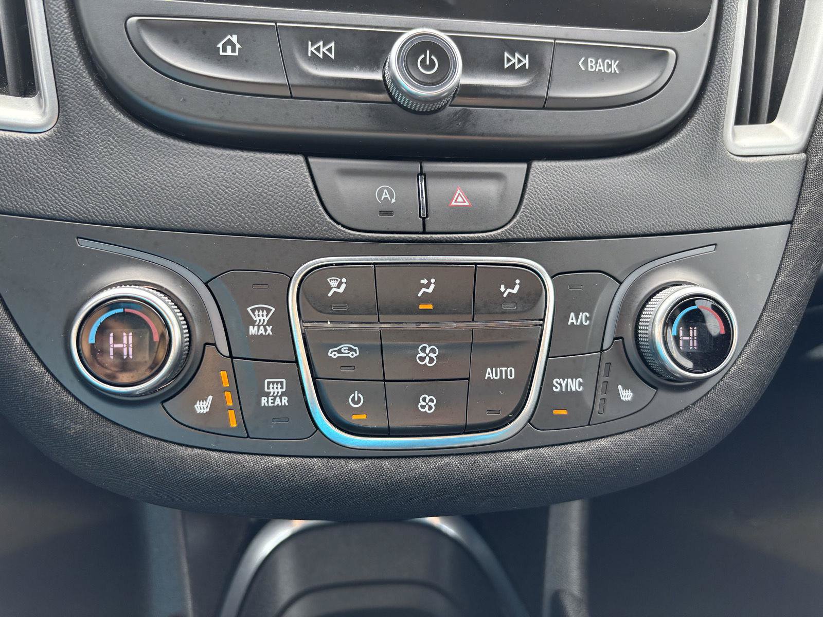 Used 2025 Chevrolet Malibu LT FWD image 27