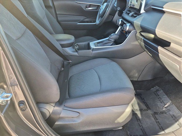 Used 2024 Toyota RAV4 XLE w/ Convenience Package FWD image 21