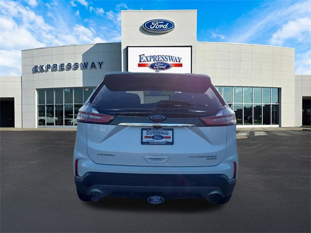 Used 2019 Ford Edge Titanium w/ Cold Weather Package image 7