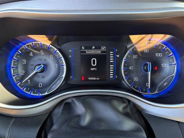 Used 2020 Chrysler Pacifica Touring-L AWD/4WD image 30