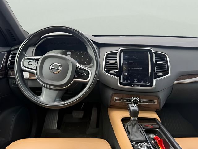 Used 2017 Volvo XC90 T6 Momentum w/ Vision Package image 16