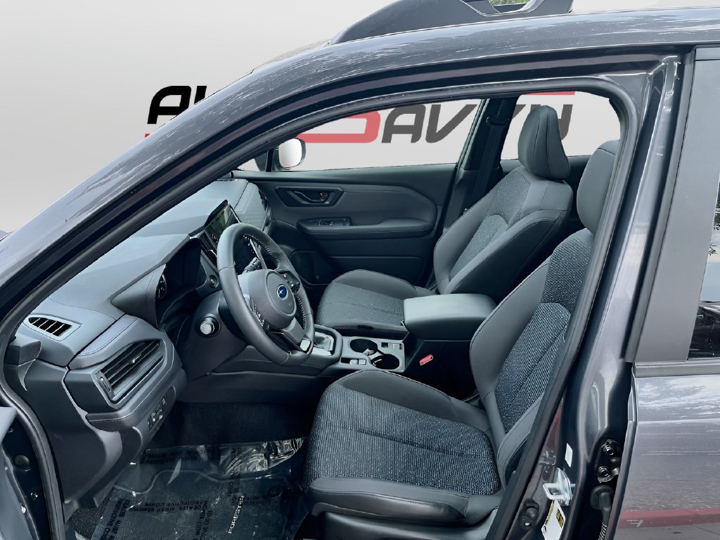 Used 2025 Subaru Forester Premium AWD/4WD image 20