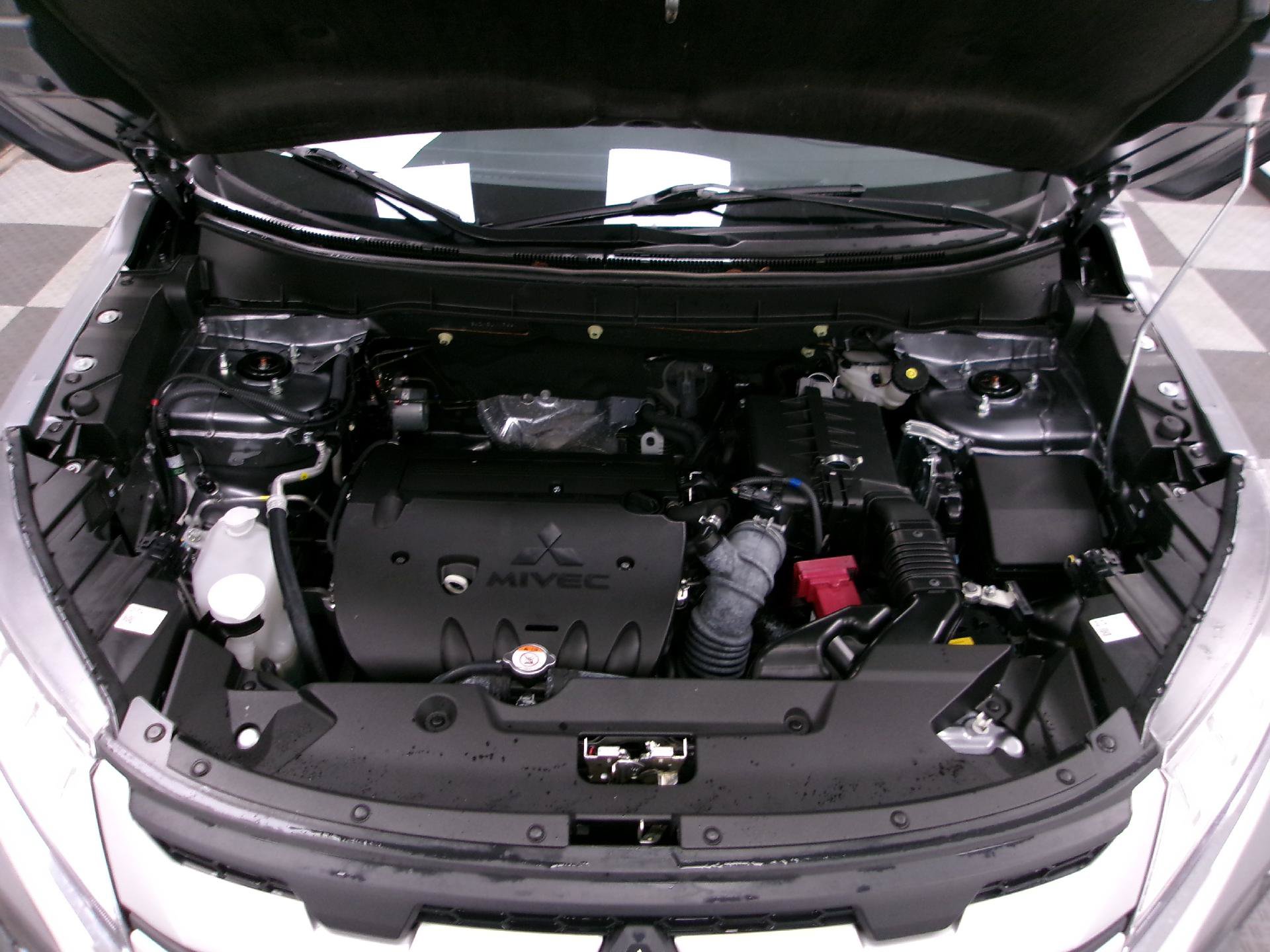Used 2025 Mitsubishi Outlander Sport ES AWD/4WD image 17