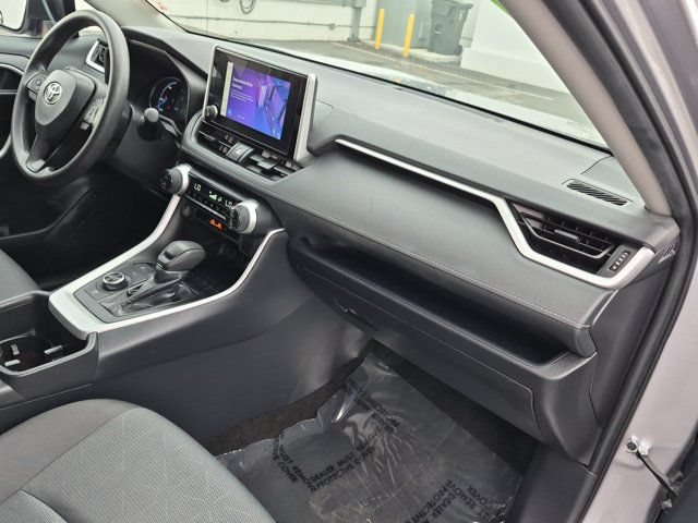 Used 2025 Toyota RAV4 XLE AWD/4WD image 6