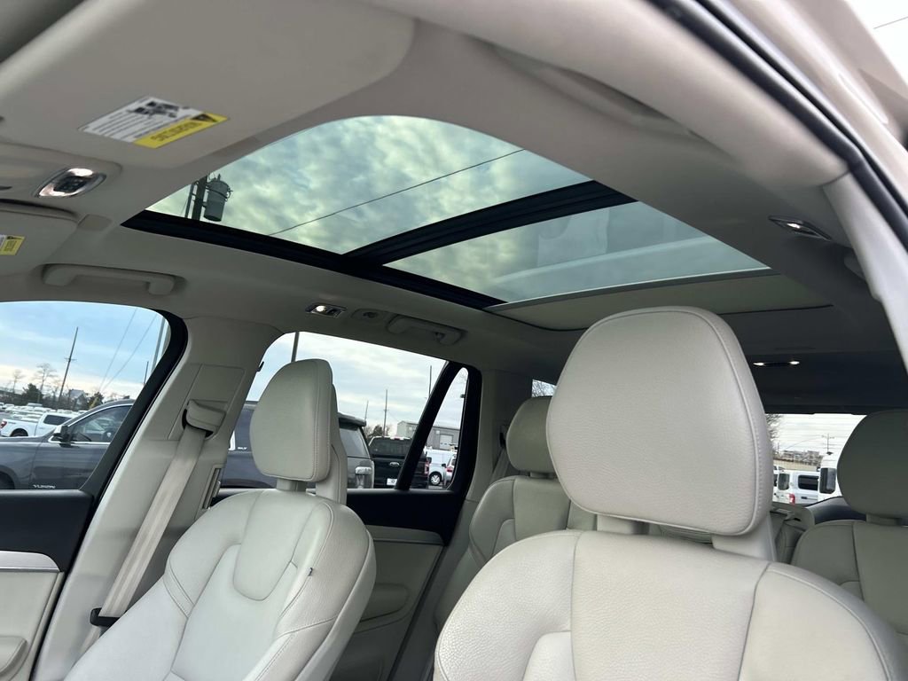 Used 2016 Volvo XC90 T6 Momentum image 23