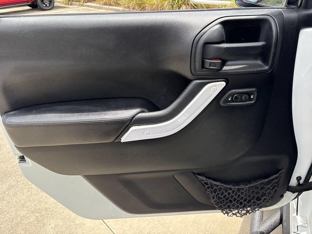 Used 2016 Jeep Wrangler Sport AWD/4WD image 15