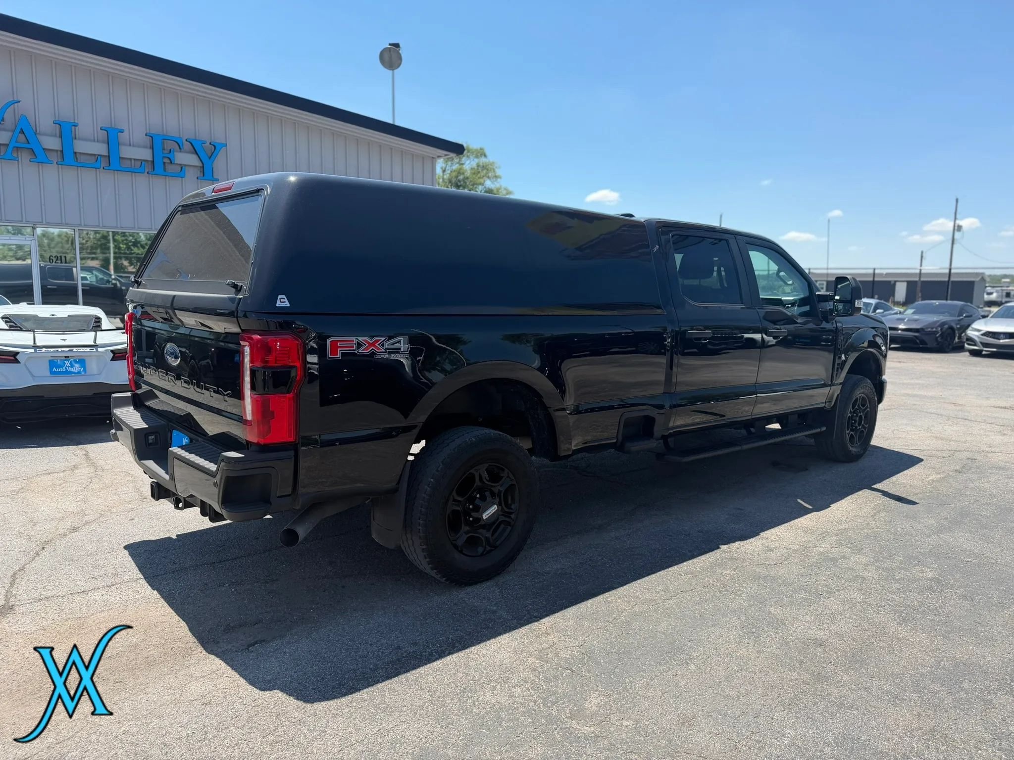 Used 2024 Ford F250 XL w/ STX Appearance Package AWD/4WD image 7