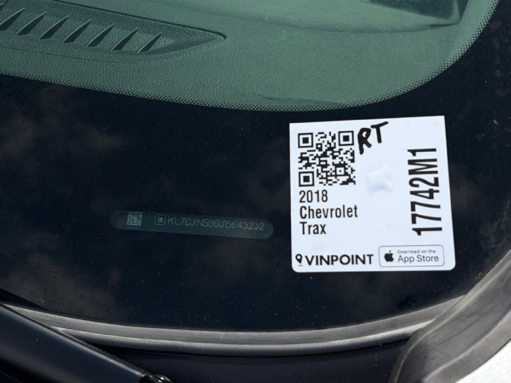 Used 2018 Chevrolet Trax LS AWD/4WD image 34