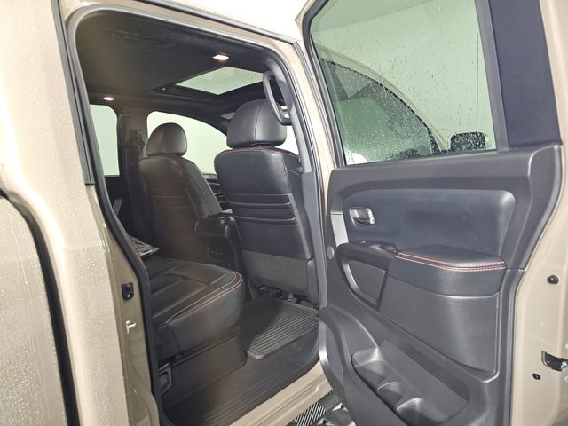 Used 2020 Nissan Titan PRO-4X w/ Pro-4x Convenience Package image 14
