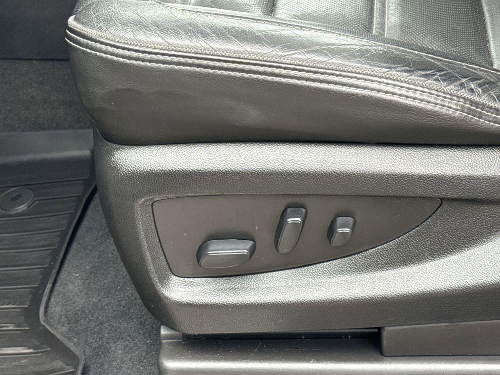 Used 2020 GMC Yukon Denali w/ Open Road Package image 39