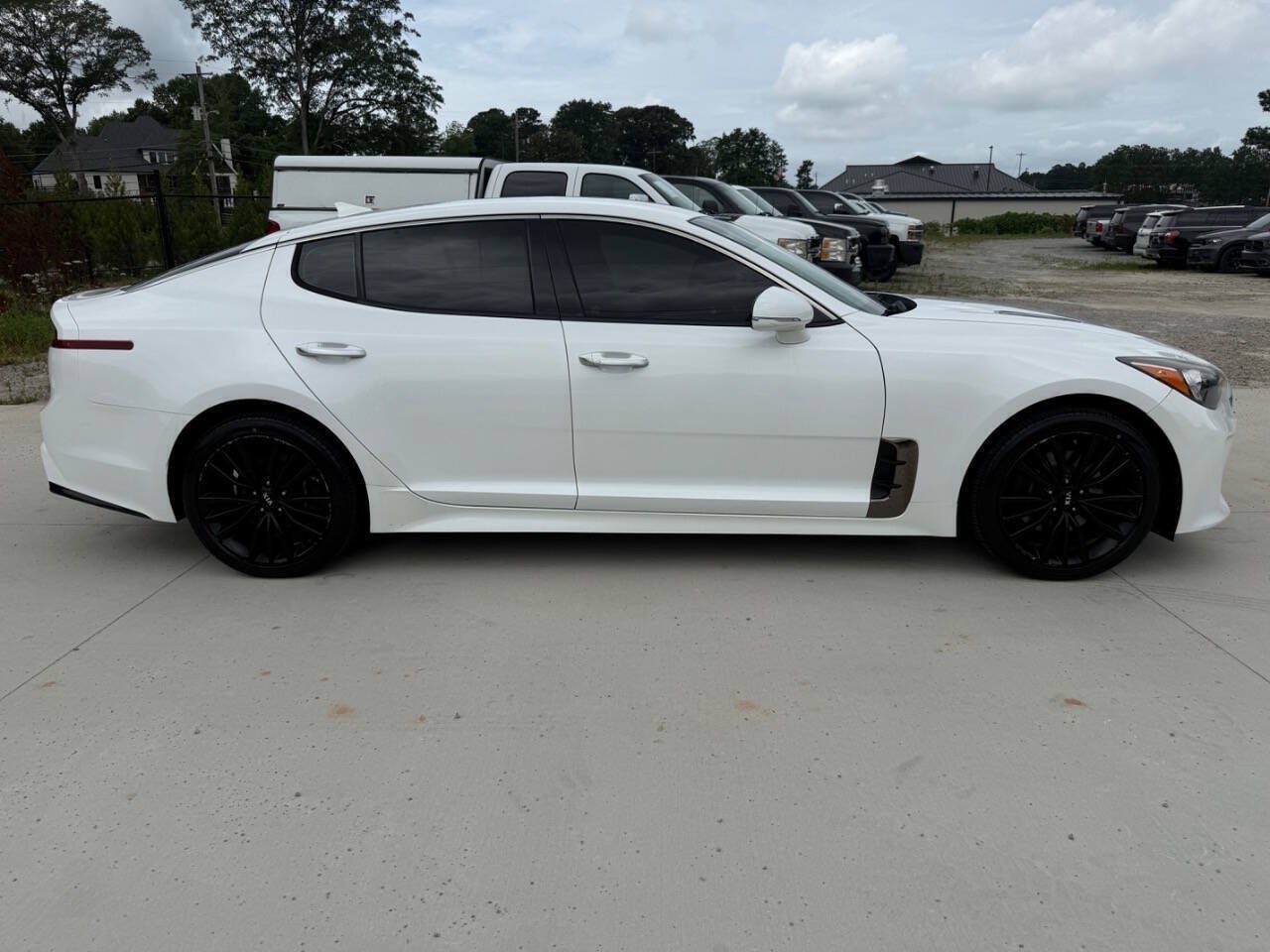 Used 2019 Kia Stinger RWD image 10