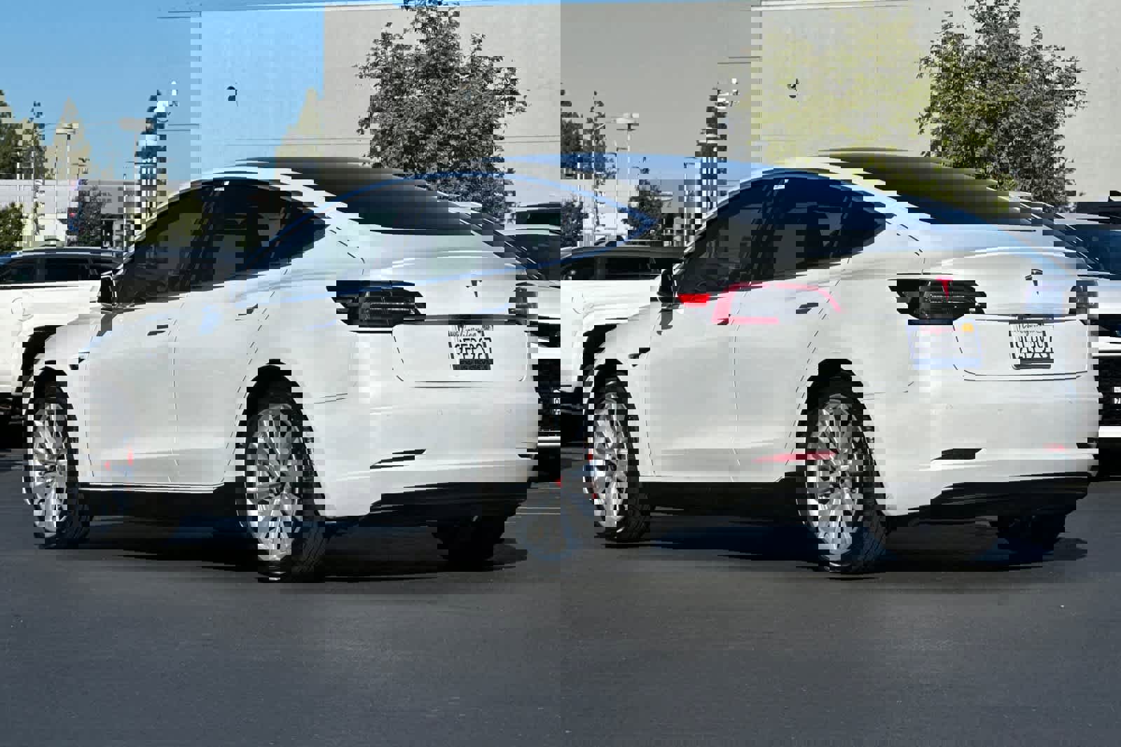 Used 2019 Tesla Model 3 Mid Range image 7