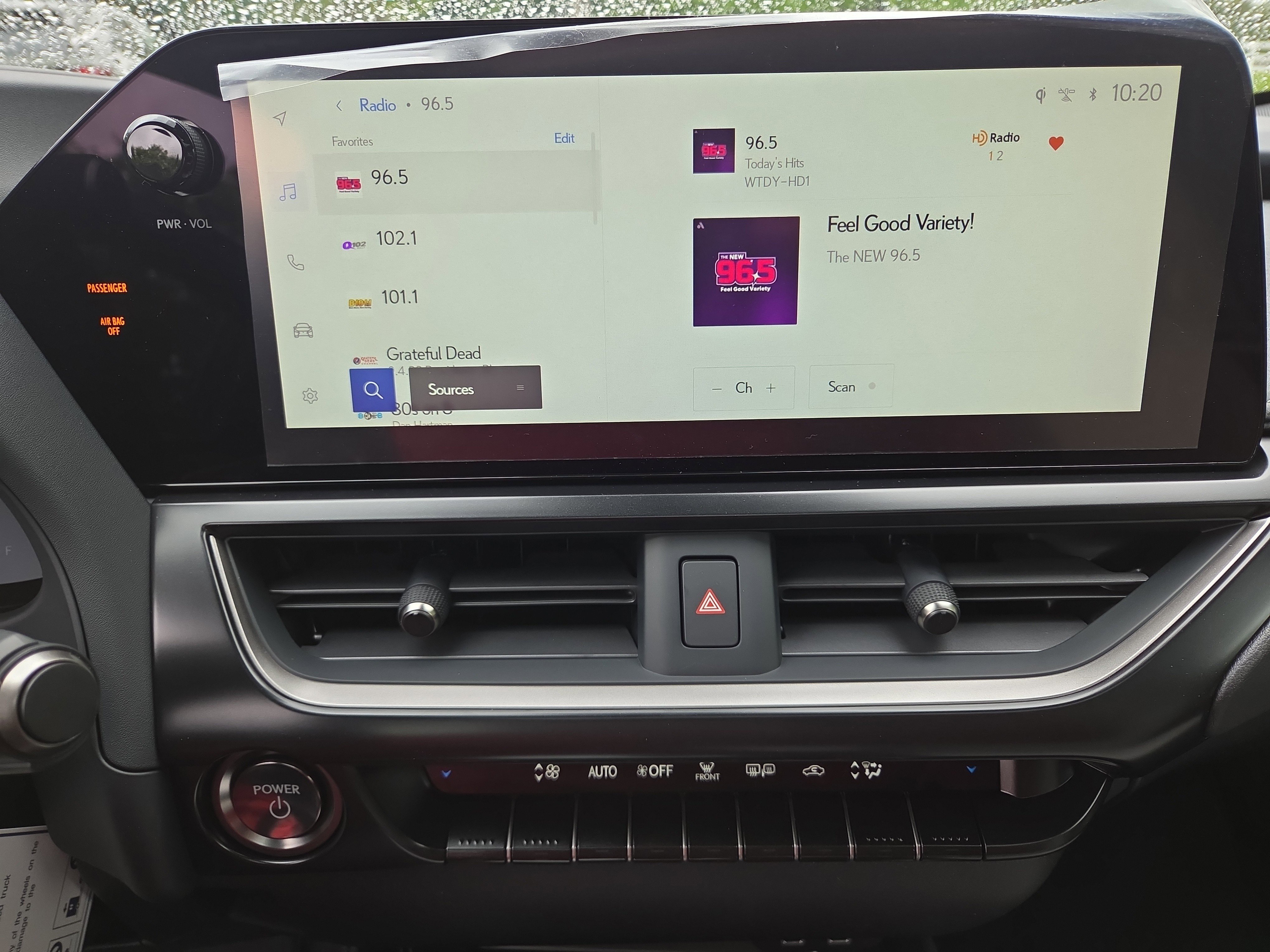 New 2025 Lexus UX 300h AWD image 13