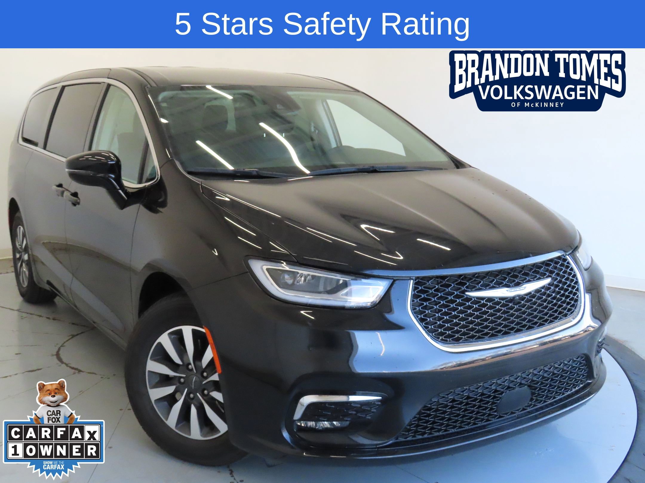 Used 2024 Chrysler Pacifica Select