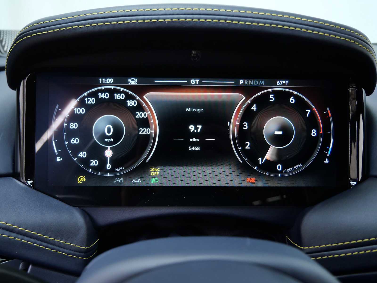 Used 2024 Aston Martin DB12 Coupe image 26