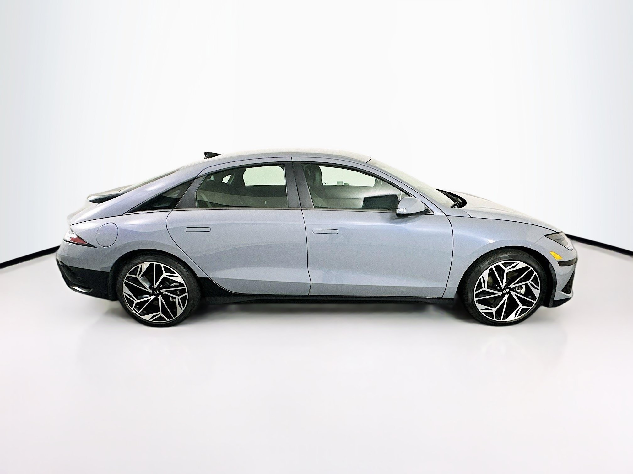 Used 2024 Hyundai Ioniq 6 SEL RWD image 10
