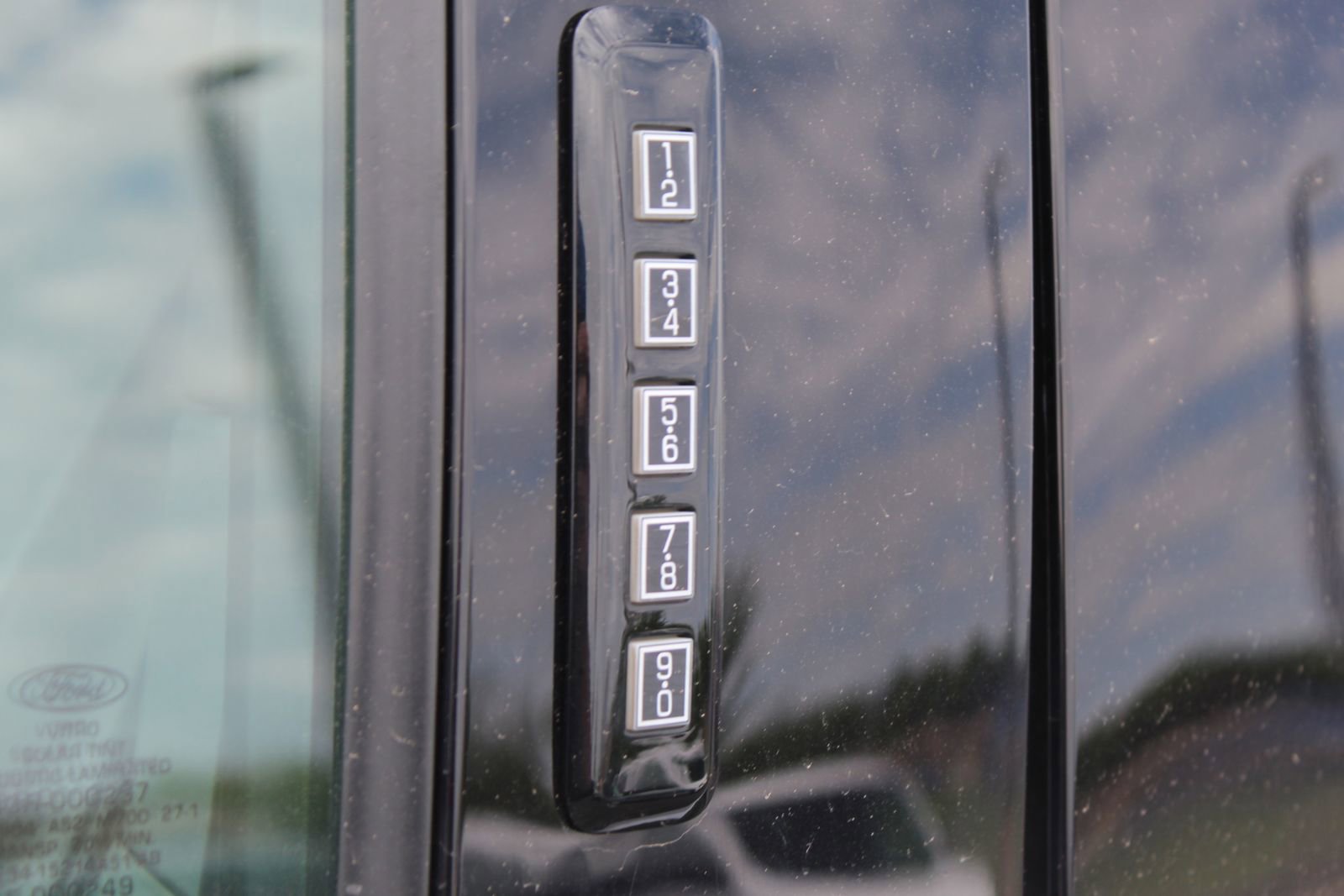 Used 2021 Ford F150 Lariat w/ Max Trailer Tow Package AWD/4WD image 4