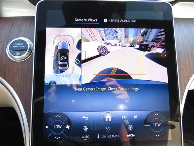 Used 2025 Mercedes-Benz C 300 4MATIC Sedan image 16