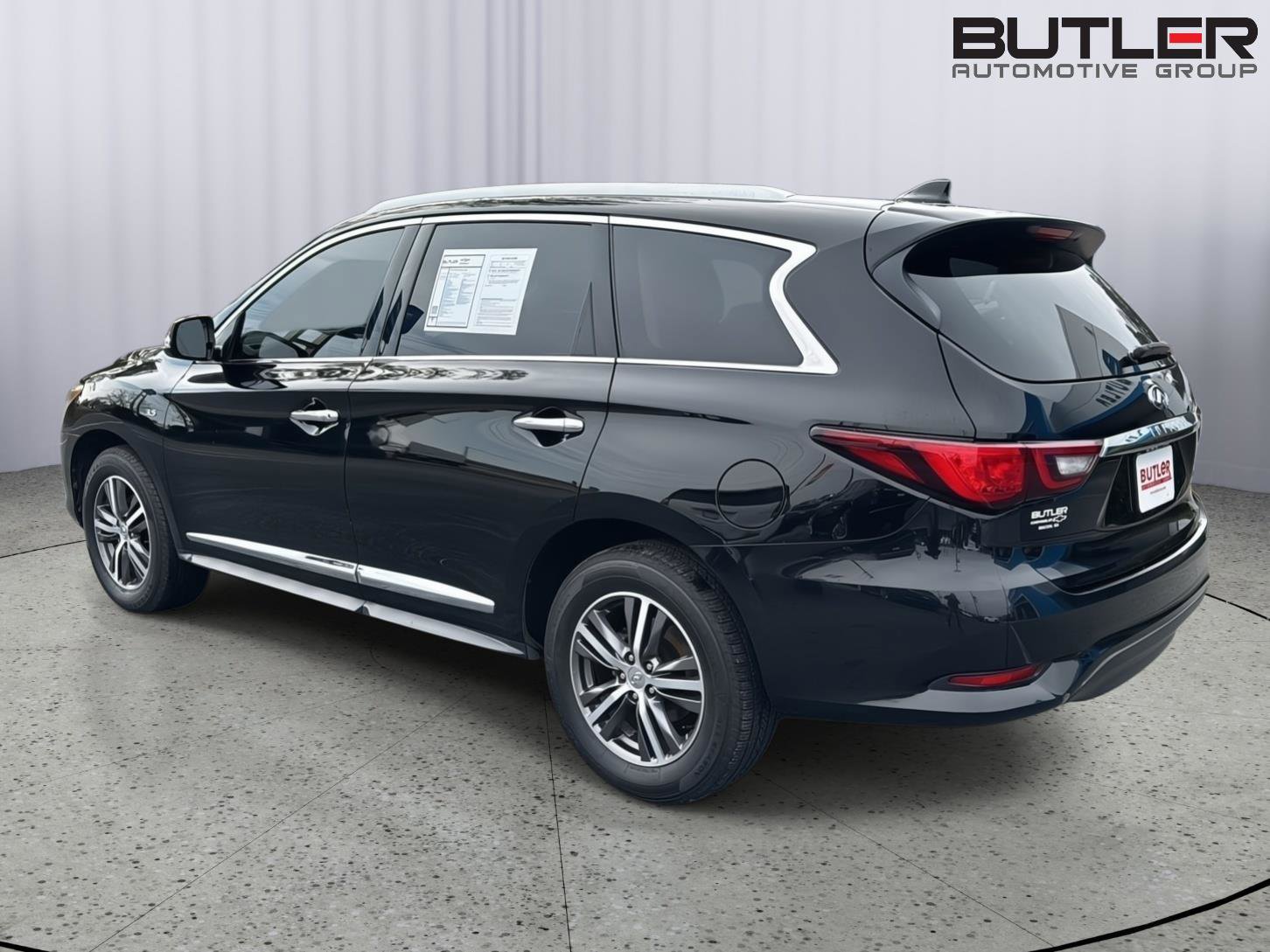 Used 2019 INFINITI QX60 Luxe image 3