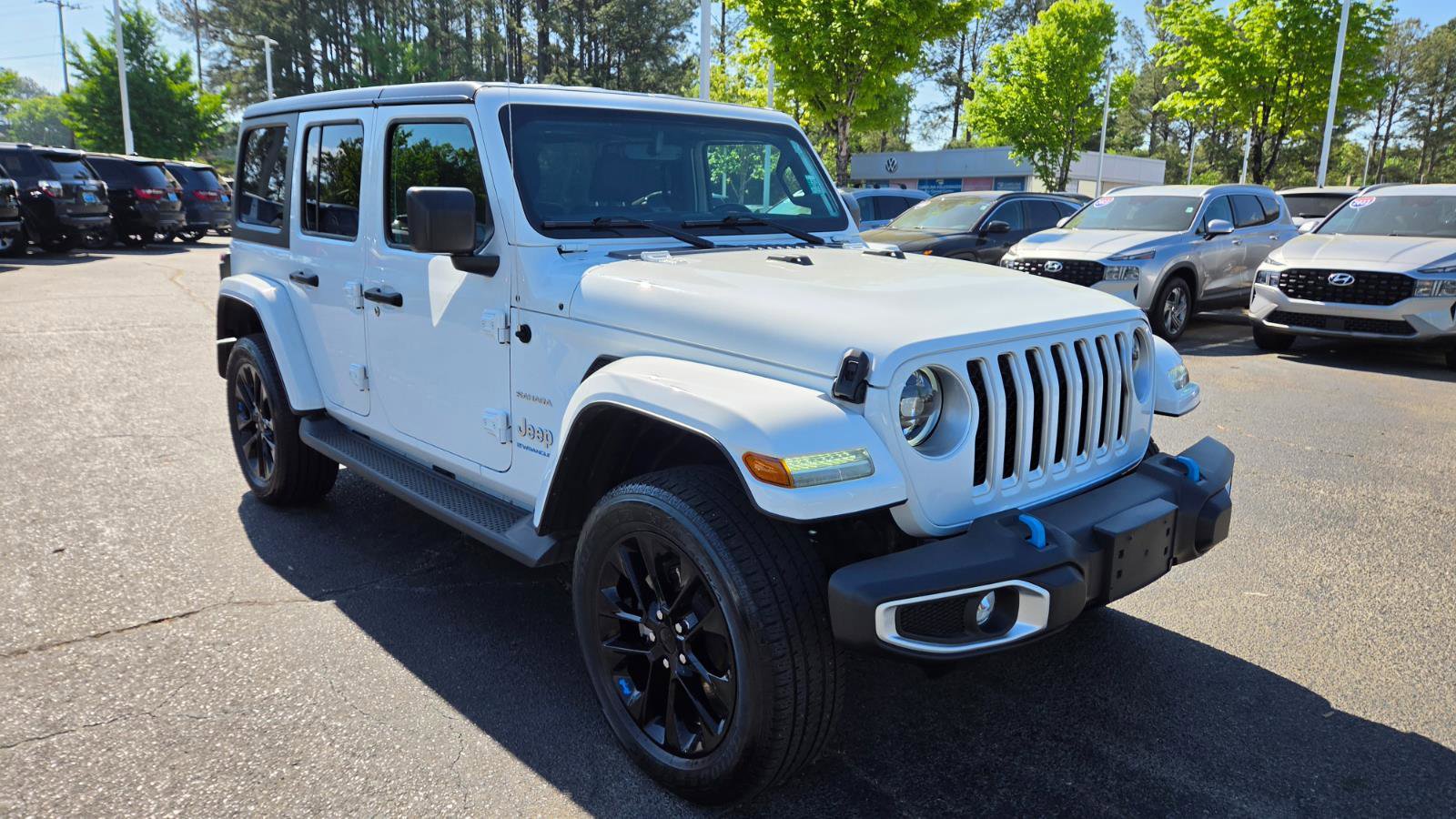 Used 2023 Jeep Wrangler Sahara w/ Cold Weather Group image 7